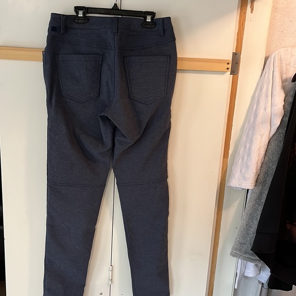 Like new Lululemon pants size 28 blue - Picture 2 of 3